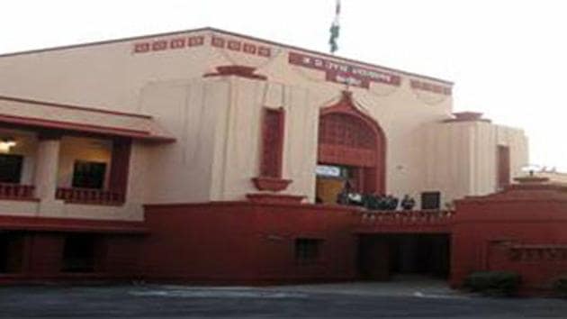 A bench of Justices Alok Varma and SC Sharma directed the police to hand over the children to their parents in accordance with their own wish, said advocate KP Gangore. (MPHC website) A bench of Justices Alok Varma and SC Sharma directed the police to hand over the children to their parents in accordance with their own wish, said advocate KP Gangore. (MPHC website)