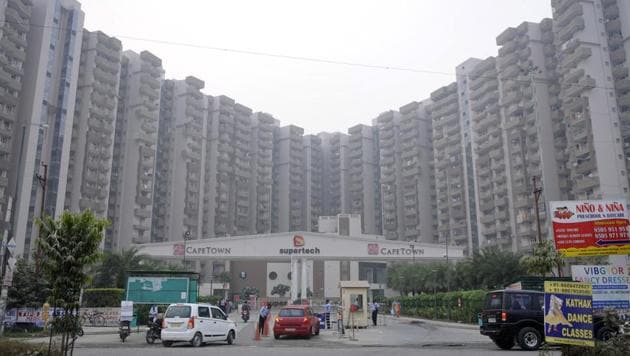 The builders have complete all formalities to deliver flats in Noida.(Sunil Ghosh/HT Photo)