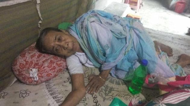 Nonagenarian Sabita Nath was locked up alone in her house for four days in Anandapur, Kolkata. (HT Photo) Nonagenarian Sabita Nath was locked up alone in her house for four days in Anandapur, Kolkata. (HT Photo)