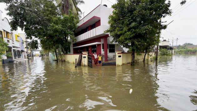 Schools in Chennai closed as city braces for heavy rains | Latest News ...