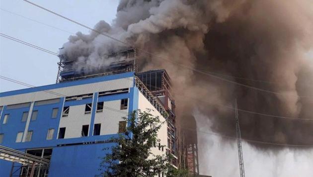 Smoke billowing out of NTPC's Unchahar Power Plant where a blast took place in a boiler, in Raebareli district on Wednesday.(PTI)