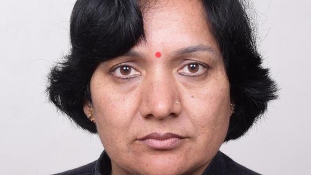 Champa Thakur, 43, is daughter of eight-time Congress MLA Kaul Singh Thakur. Representing Congress from Mandi Sadar, she is also Mandi zila parishad chairperson. She is fighting former Congress minister Anil Sharma, the son of veteran politician Sukh Ram. Kaul Singh, contesting from Drang segment, is silently working for Champa, who is focusing on Mandi Sadar’s rural areas. (ht photo)