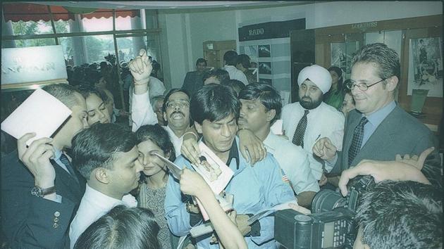 Shah Rukh Khan Celebrates 48th Birthday: Rare Pictures of 'King