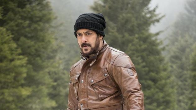 Salman khan winter jacket hot sale