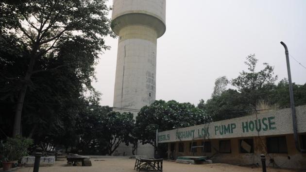 The Sushant Lok boosting station does not have enough water even for one time supply in Gurgaon. (Parveen Kumar/ HT Photo) The Sushant Lok boosting station does not have enough water even for one time supply in Gurgaon. (Parveen Kumar/ HT Photo)