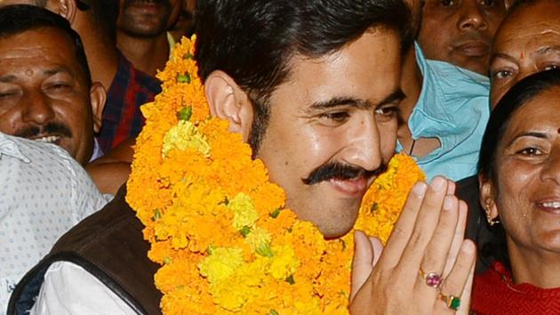 DYNASTY CARD: 29-year-old Vikramaditya Singh, is the Congress candidate from Shimla (rural). He was elected Himachal Youth Congress president in 2012, but the election was declared null and void. He was re-elected in 2013. He played an active role in Shimla (rural) during his father’s tenure. (HT Photo)