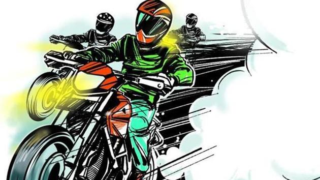 Delhi police are scanning the CCTV footages from the areas where the incidents happened. They have also found the registration number of one of the motorcycles used by the accused to carry out the robberies and snatchings. (HT FILE (Representative image)) Delhi police are scanning the CCTV footages from the areas where the incidents happened. They have also found the registration number of one of the motorcycles used by the accused to carry out the robberies and snatchings. (HT FILE (Representative image))