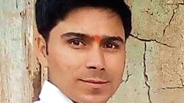 Nand Kumar is being helped by his friends and relatives in the election campaign. (HT Photo) Nand Kumar is being helped by his friends and relatives in the election campaign. (HT Photo)