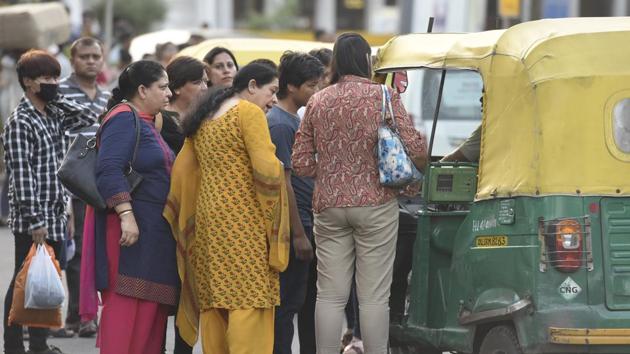 The auto drivers, who normally drive around the metro stations, will have to display the QR code provided by the police at the back of the driver’s seat. (Raj K Raj/HT PHOTO) The auto drivers, who normally drive around the metro stations, will have to display the QR code provided by the police at the back of the driver’s seat. (Raj K Raj/HT PHOTO)