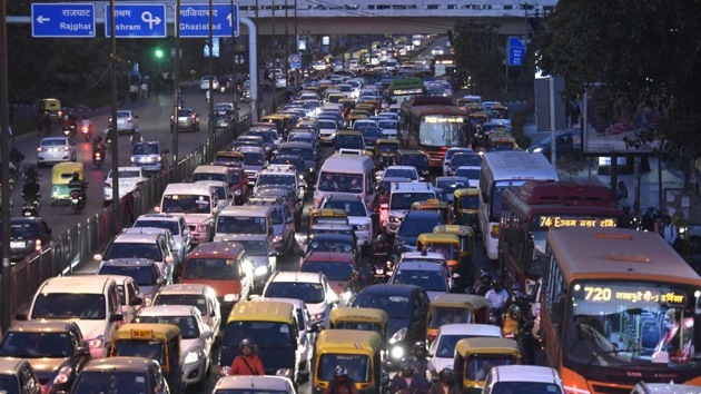 There are over 25 major office complexes in ITO, besides two Metro stations, seven major arterial roads and Tilak Bridge Railway Station. (HT FILE) There are over 25 major office complexes in ITO, besides two Metro stations, seven major arterial roads and Tilak Bridge Railway Station. (HT FILE)