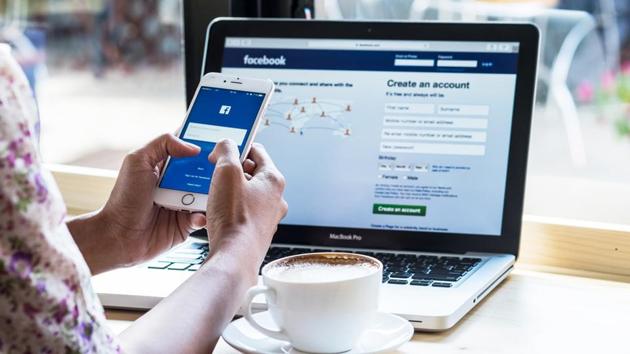 The study said how people use social media is more critical than the actual time they spend online with regards to their mental health. (Shutterstock) The study said how people use social media is more critical than the actual time they spend online with regards to their mental health. (Shutterstock)