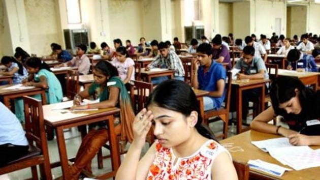 Students taking the entrance exams for MBBS courses at the post-graduation institute of medical science in Rohtak.(HT File Photo)