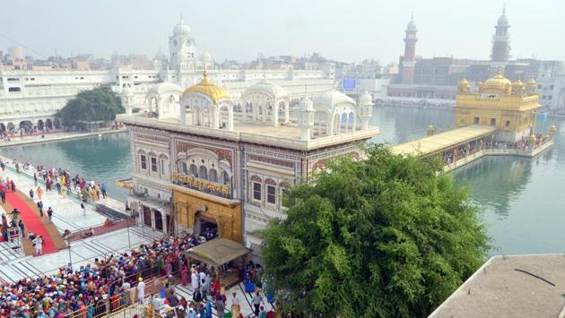 Gurpurab marks the birth anniversary of Guru Nanak Dev, the founder of Sikhism. (Sameer Sehgal /HT)
