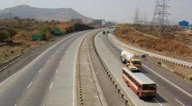 The 701-km expressway will require 9,364.73 hectares, of which 8,531.5 hectares is private land. (PIC FOR REPRESENTATION) The 701-km expressway will require 9,364.73 hectares, of which 8,531.5 hectares is private land. (PIC FOR REPRESENTATION)