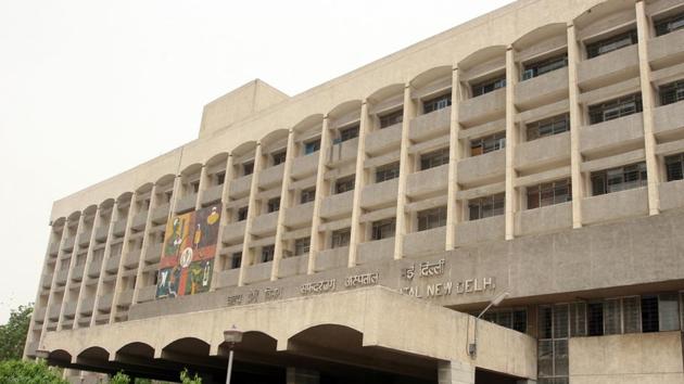 The court also directed Safdarjung Hospital’s medical superintendent to hand over all the documents related to the infant to the parents and to retain a copy for the perusal of the committee. The court also directed Safdarjung Hospital’s medical superintendent to hand over all the documents related to the infant to the parents and to retain a copy for the perusal of the committee.