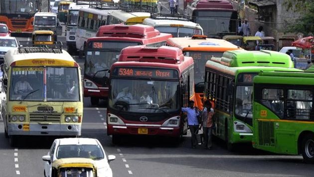 The court accepted the contention of the accused driver that the passenger was standing at the rear door of the bus and when he slowed down the bus near Minto Road here, the man tried to deboard the bus and received injuries. (HT FILE) The court accepted the contention of the accused driver that the passenger was standing at the rear door of the bus and when he slowed down the bus near Minto Road here, the man tried to deboard the bus and received injuries. (HT FILE)