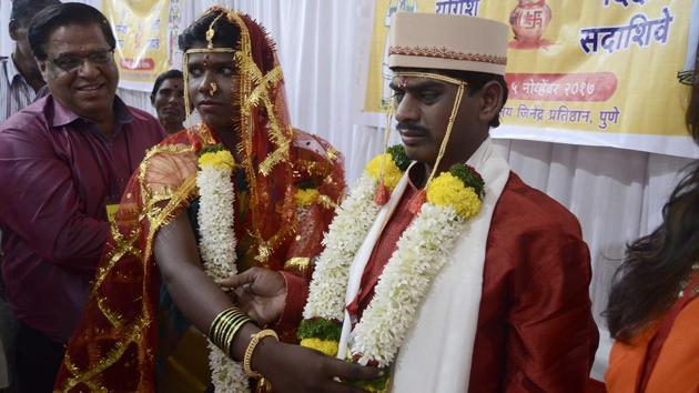 The couples in the ceremony spanned the age group of 22 to 50. The couples had found their life partners on their own and the NGO stepped in by assisting in their marriage registrations across Maharashtra, a process which took more than six months. (Ravindra Joshi / HT Photo) The couples in the ceremony spanned the age group of 22 to 50. The couples had found their life partners on their own and the NGO stepped in by assisting in their marriage registrations across Maharashtra, a process which took more than six months. (Ravindra Joshi / HT Photo)