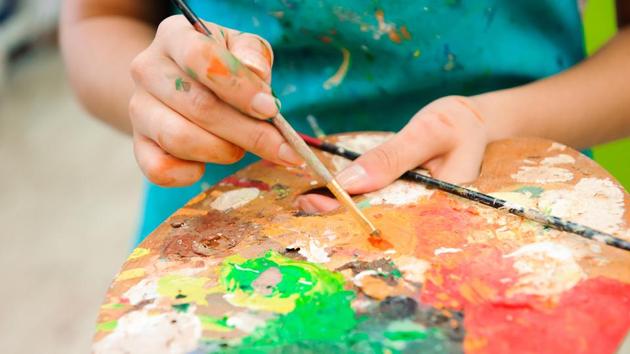 Painting promotes self-reflection. (Shutterstock) Painting promotes self-reflection. (Shutterstock)