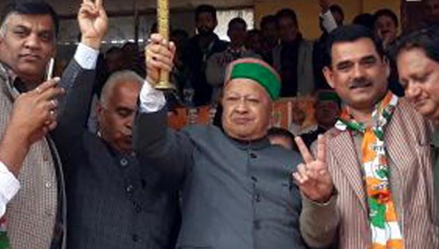 Chief minister Virbhadra Singh at a campaign rally in Arki, Shimla. (HT Photo) Chief minister Virbhadra Singh at a campaign rally in Arki, Shimla. (HT Photo)