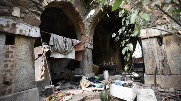 Raza would use firewood from the ridge to boil water and heat food. He also had an ice box to keep his drinks cool, an alternate for refrigerator. (Sanchit Khanna / HT Photo) Raza would use firewood from the ridge to boil water and heat food. He also had an ice box to keep his drinks cool, an alternate for refrigerator. (Sanchit Khanna / HT Photo)