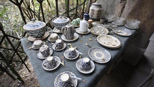 The royal family’s porcelain on display at Malcha Mahal, as the police guards the property through day and night. (Sanchit Khanna / HT Photo) The royal family’s porcelain on display at Malcha Mahal, as the police guards the property through day and night. (Sanchit Khanna / HT Photo)