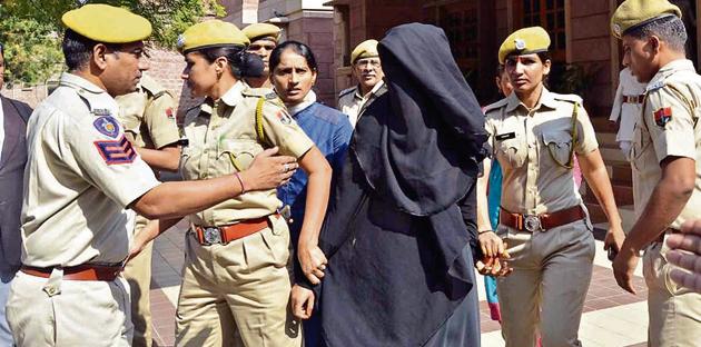 Payal Singhvi , who became Aarifa after marrying a Muslim man, comes out of court in Jodhpur on Tuesday. (HT Photo) Payal Singhvi , who became Aarifa after marrying a Muslim man, comes out of court in Jodhpur on Tuesday. (HT Photo)