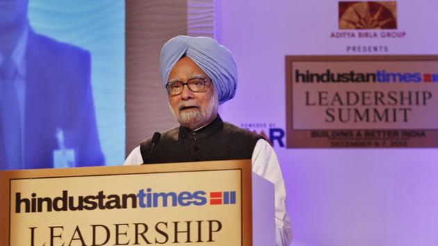 Former prime minister Manmohan Singh speaks at HTLS in 2013. (Ajay Aggarwal/HT File Photo)