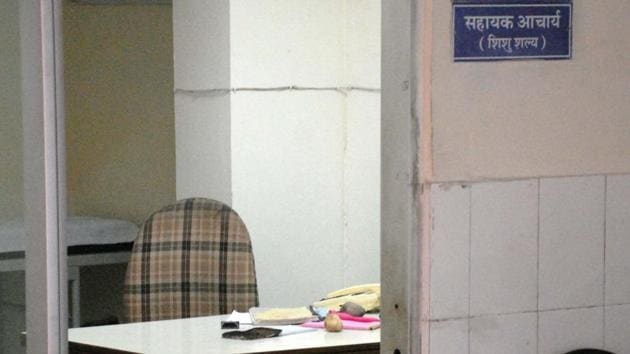 An empty doctor's chair at the SMS Hospital in Jaipur on Thursday. (HT Photo) An empty doctor's chair at the SMS Hospital in Jaipur on Thursday. (HT Photo)