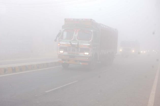 Across Punjab’s Doaba region and in Haryana’s Rohtak and Hisar, low visibility in the wee hours resulted in a harrowing time for people. (HT Photo)