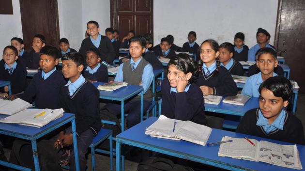 The Uttarakhand Board of School Education has prepared sample papers and distributed to district officers for training teachers. (HT Photo) The Uttarakhand Board of School Education has prepared sample papers and distributed to district officers for training teachers. (HT Photo)