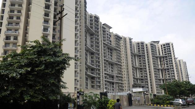 The move to hike borrowing limits was among the recommendations of the 7th Pay Commission that was accepted by the government to boost housing sector. (Burhaan Kinu/ HT File Photo) The move to hike borrowing limits was among the recommendations of the 7th Pay Commission that was accepted by the government to boost housing sector. (Burhaan Kinu/ HT File Photo)