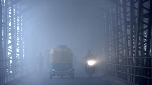 The odd-even road rationing scheme will be implemented in Delhi from Monday for five days as part of the emergency measures to tackle air pollution in Delhi. (Arun Sharma/HT PHOTO) The odd-even road rationing scheme will be implemented in Delhi from Monday for five days as part of the emergency measures to tackle air pollution in Delhi. (Arun Sharma/HT PHOTO)