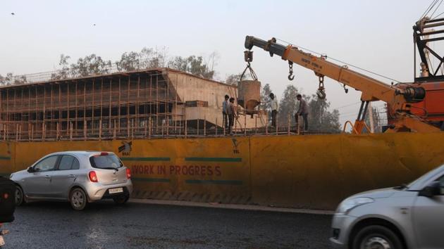 The decision on offering monetary compensation to shops will come up for approval in the BMC’s general body meeting soon. (HT File / Photo for representational purpose) The decision on offering monetary compensation to shops will come up for approval in the BMC’s general body meeting soon. (HT File / Photo for representational purpose)