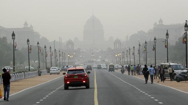 Raisina hills is seen enveloped in a thick blanket of smog in New Delhi. As air pollution peaked this week in Delhi, it rose to more than 30 times the World Health Organization's recommended safe level.(AP Photo)