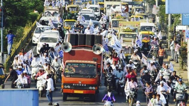 AAP opens Gujarat elections campaign with a road show in Ahmedabad on October 2. (HT Photo) AAP opens Gujarat elections campaign with a road show in Ahmedabad on October 2. (HT Photo)