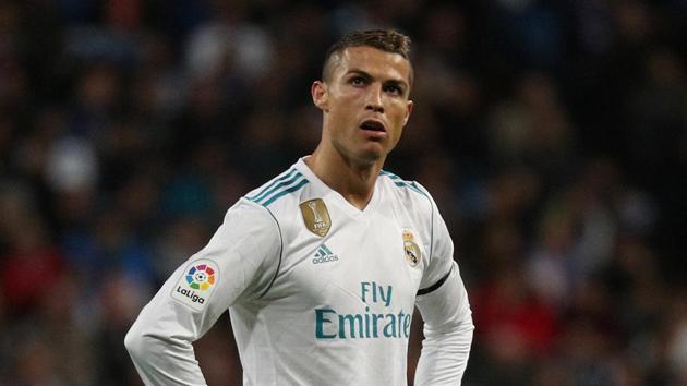 Cristiano Ronaldo cheated on pregnant girlfriend, claims reality TV ...