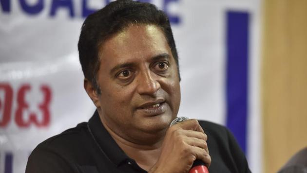 Prakash Raj speaks about politics, actors entering the fray and more. (Arijit Sen / HT Photo) Prakash Raj speaks about politics, actors entering the fray and more. (Arijit Sen / HT Photo)