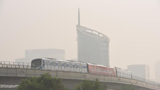 Visibility was reduced to 50 metres on Sunday. (Sanjeev Verma/HT PHOTO) Visibility was reduced to 50 metres on Sunday. (Sanjeev Verma/HT PHOTO)