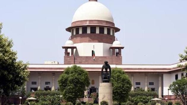 Released on Saturday, November 11, the circular by the Supreme Court’s registry is silent on who can hear such urgent cases if Chief Justice Dipak Misra is on leave. (Sonu Mehta/HT Photo) Released on Saturday, November 11, the circular by the Supreme Court’s registry is silent on who can hear such urgent cases if Chief Justice Dipak Misra is on leave. (Sonu Mehta/HT Photo)