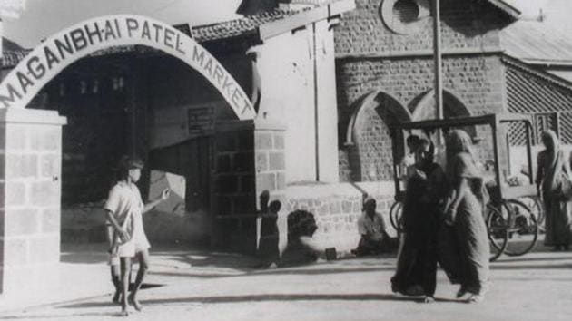 A serene Maganbhai Patel market in the 1960s. (HT PHOTO) A serene Maganbhai Patel market in the 1960s. (HT PHOTO)