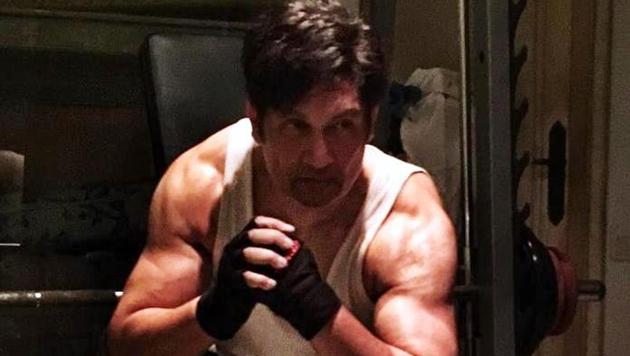 Suman works out for four hours, five days a week.(Shekhar Suman/Twitter)