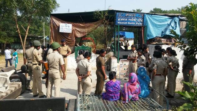 Forest department officials described the incident as an anti-encroachment raid to clear the area of unauthorised structures. (HT PHOTO) Forest department officials described the incident as an anti-encroachment raid to clear the area of unauthorised structures. (HT PHOTO)