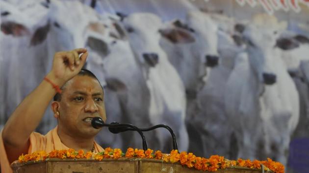 UP chief minister Yogi Adityanath’s government has already decided to get the state’s public works department (PWD), under deputy chief minister Keshav Prasad Maurya, to put up saffron signages in arout 18,000 roads in the state. (HT FILE PHOTO) UP chief minister Yogi Adityanath’s government has already decided to get the state’s public works department (PWD), under deputy chief minister Keshav Prasad Maurya, to put up saffron signages in arout 18,000 roads in the state. (HT FILE PHOTO)