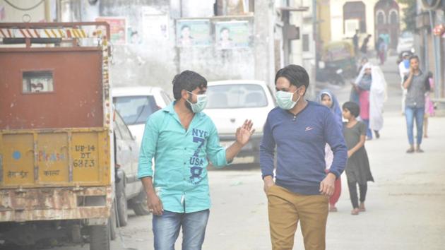 On November 7, Delhi’s Air Quality Index (AQI) hit severe levels with 448. As of Monday night, it remains around similar levels. This was triggered by the anti-cyclonic weather, EPCA said. (Sakib Ali/ HT photo) On November 7, Delhi’s Air Quality Index (AQI) hit severe levels with 448. As of Monday night, it remains around similar levels. This was triggered by the anti-cyclonic weather, EPCA said. (Sakib Ali/ HT photo)