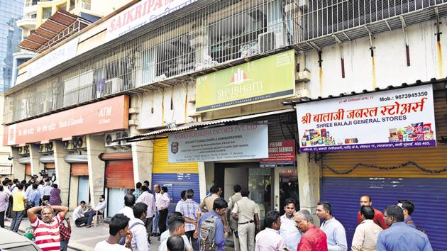 The break-in raises questions on the security at the bank, said customers. (Bachchan Kumar) The break-in raises questions on the security at the bank, said customers. (Bachchan Kumar)