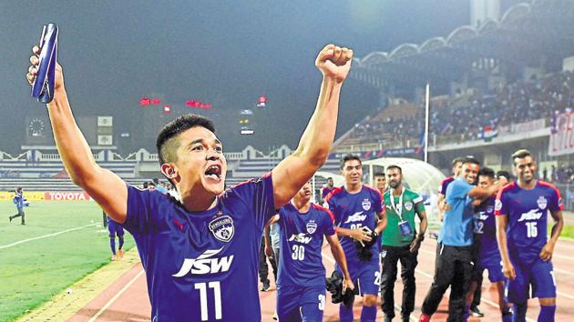 Sunil Chhetri, the skipper of Bengaluru FC, will be hoping to repeat the heroics of the I-League and the AFC Cup as the team gears up for their maiden appearance in the Indian Super League.(PTI)