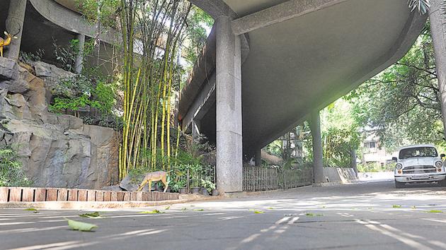 The entrance area to DS Kulkarni’s residence on SB road. It is not clear yet if the residence was searched by the police earlier, or if it will now be seized and attached. (Pratham Gokhale/HT Photo) The entrance area to DS Kulkarni’s residence on SB road. It is not clear yet if the residence was searched by the police earlier, or if it will now be seized and attached. (Pratham Gokhale/HT Photo)
