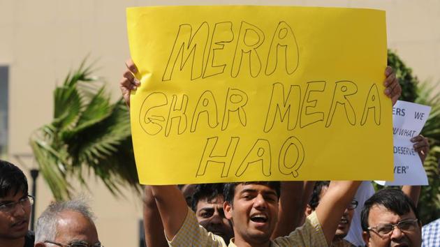 Homebuyers have been protesting late delivery of flats for the last few years but a majority of them are yet to get relief. (Burhaan Kinu/HT FILE PHOTO) Homebuyers have been protesting late delivery of flats for the last few years but a majority of them are yet to get relief. (Burhaan Kinu/HT FILE PHOTO)