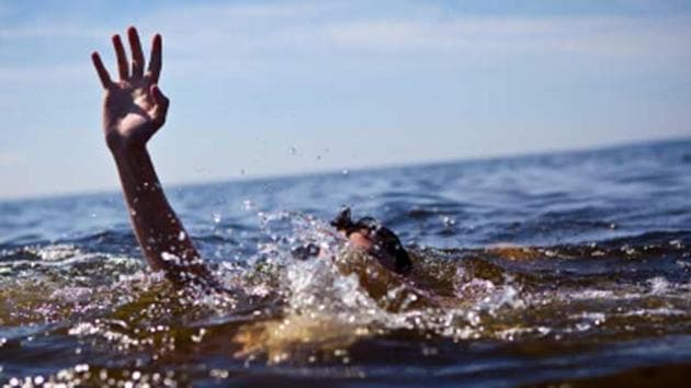 Jharkhand: Man drowns attempting to win Rs 50 bet | Latest News India ...