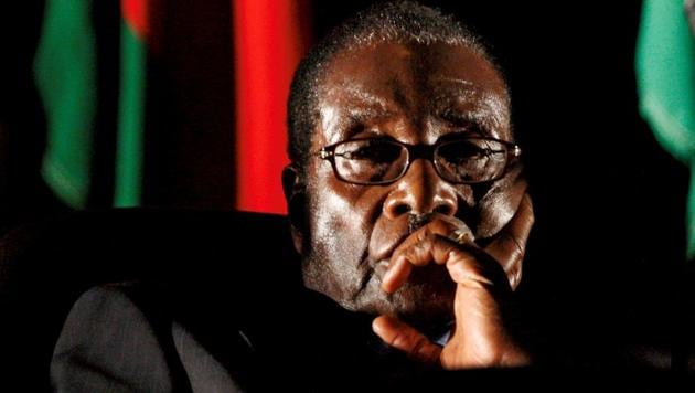 Zimbabwean President Robert Mugabe watches a video presentation during the summit of the Southern African Development Community (SADC) in Johannesburg, South Africa. (Reuters File Photo) Zimbabwean President Robert Mugabe watches a video presentation during the summit of the Southern African Development Community (SADC) in Johannesburg, South Africa. (Reuters File Photo)